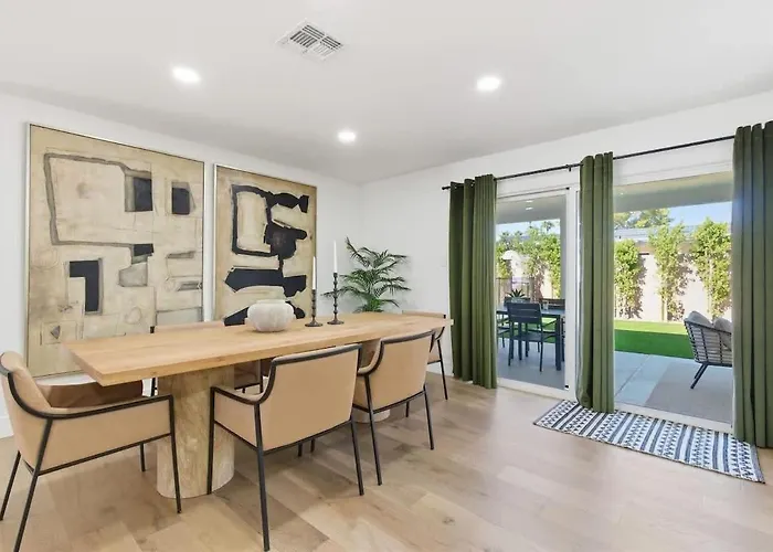 Maverick-private Pool-mins To Quarter Holiday home