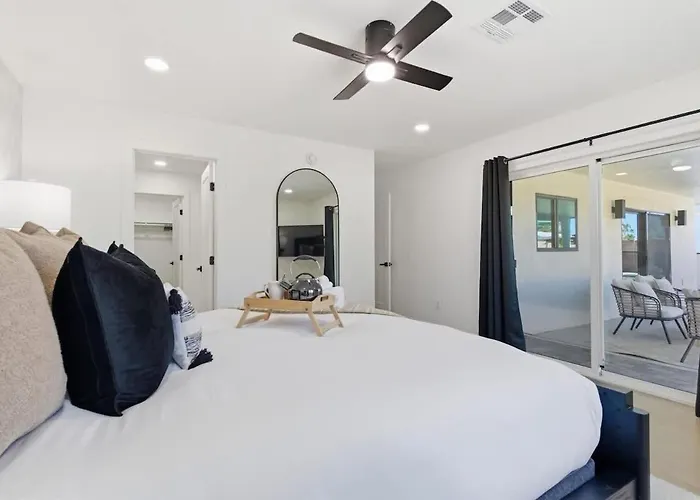 Maverick-private Pool-mins To Quarter