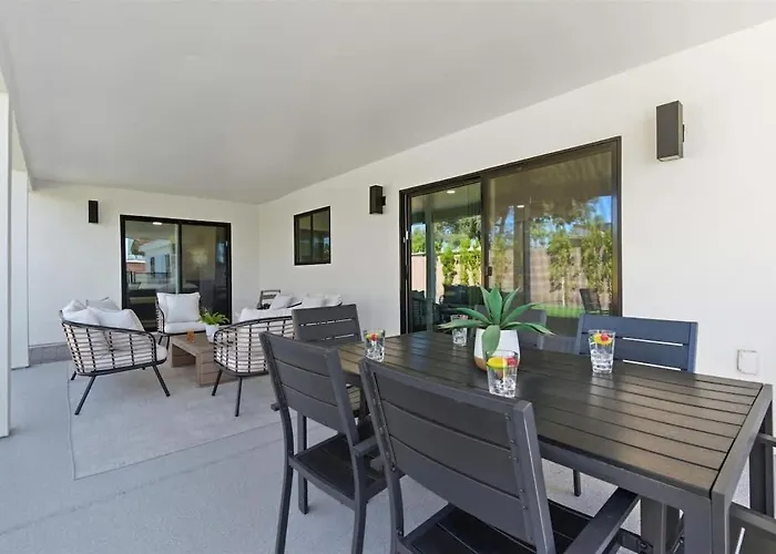 Maverick-private Pool-mins To Quarter